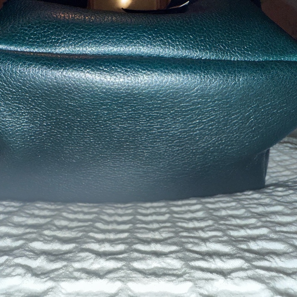 Portland Leather Goods Boreal Small Firefly and petunia flair - Picture 3 of 4